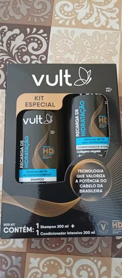 Cliente com o kit Vult Recarga de Hidratação