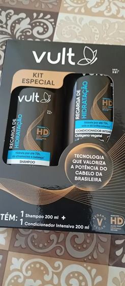 Cliente com o kit Vult Recarga de Hidratação