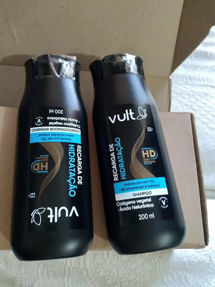 Cliente com o kit Vult Recarga de Hidratação
