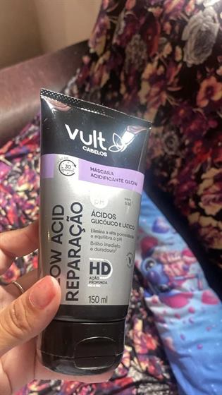 Cliente com a Máscara Vult Glow Acid